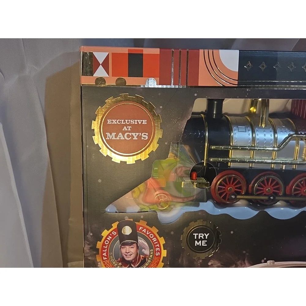 F.A.O. Schwarz 30-Piece‎ Motorized Train Set 2019, Exclusive at Macy's, Fallon's